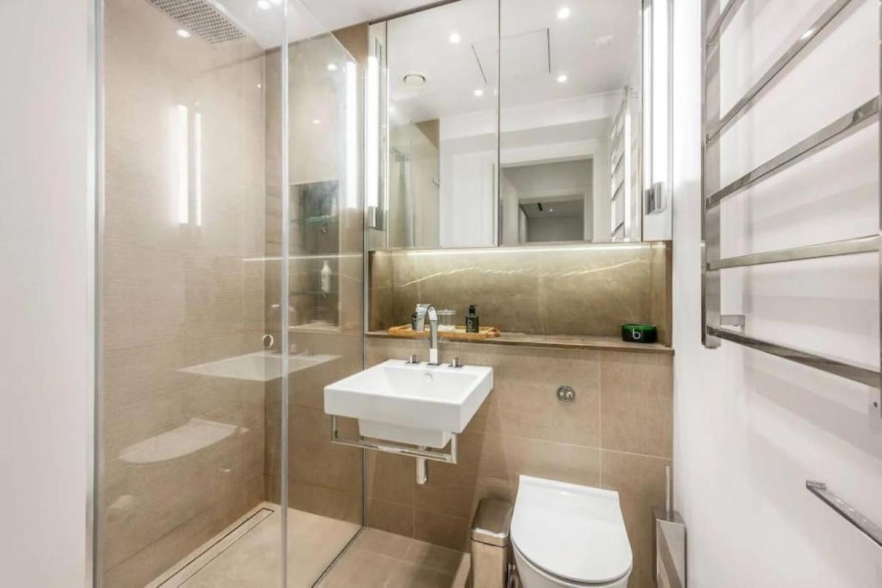 Posh 3 Bedroom Flat With Terrace And Indoor Fireplace In Mayfair, Near Hyde Park London Exteriör bild