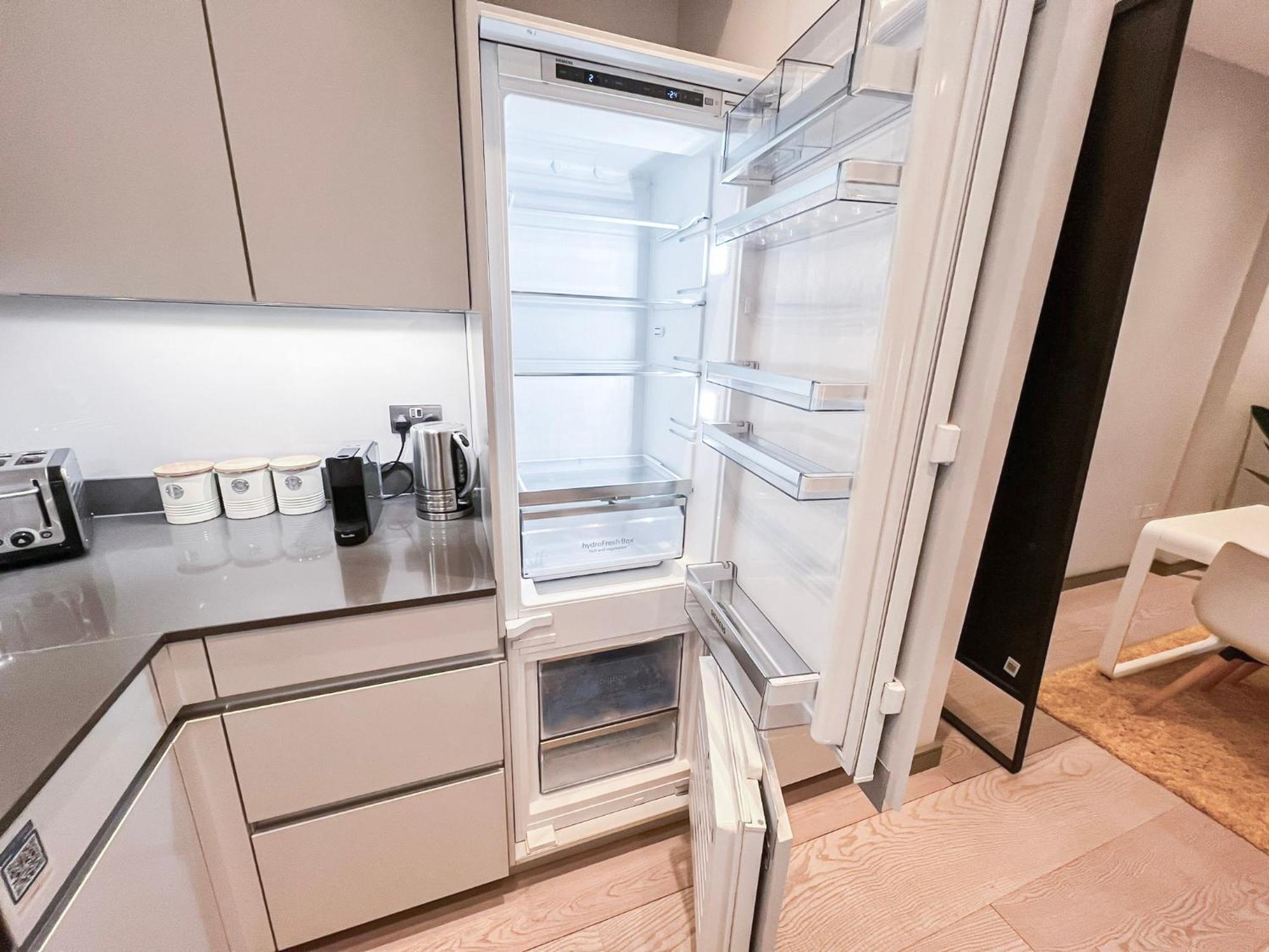 Posh 3 Bedroom Flat With Terrace And Indoor Fireplace In Mayfair, Near Hyde Park London Exteriör bild