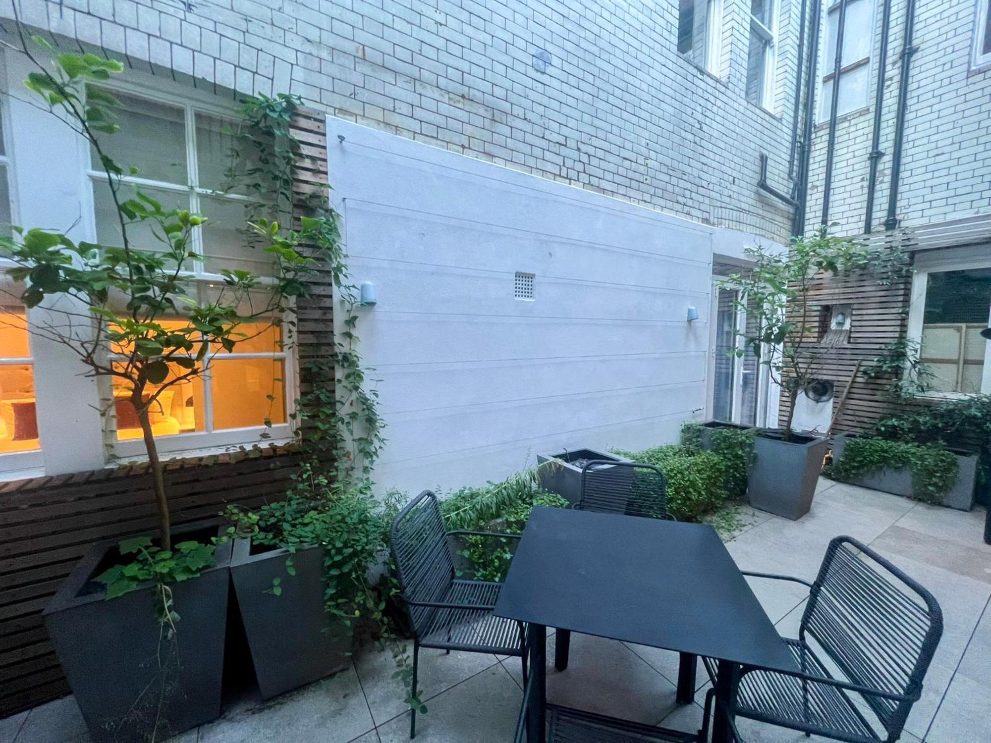 Posh 3 Bedroom Flat With Terrace And Indoor Fireplace In Mayfair, Near Hyde Park London Exteriör bild