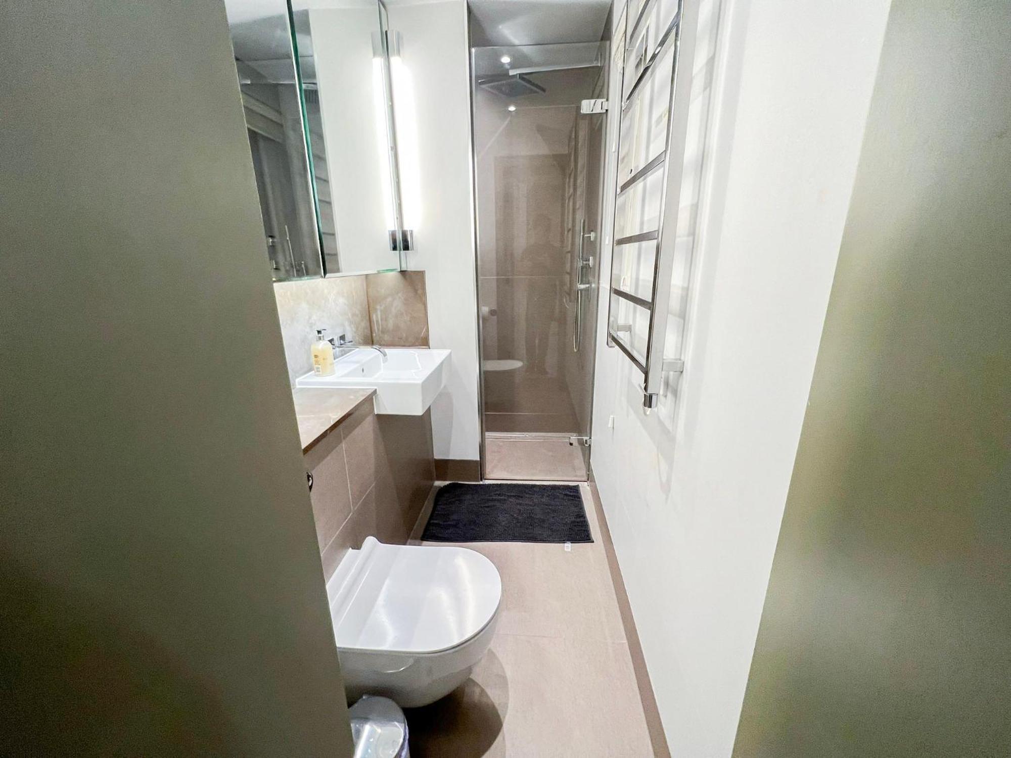 Posh 3 Bedroom Flat With Terrace And Indoor Fireplace In Mayfair, Near Hyde Park London Exteriör bild