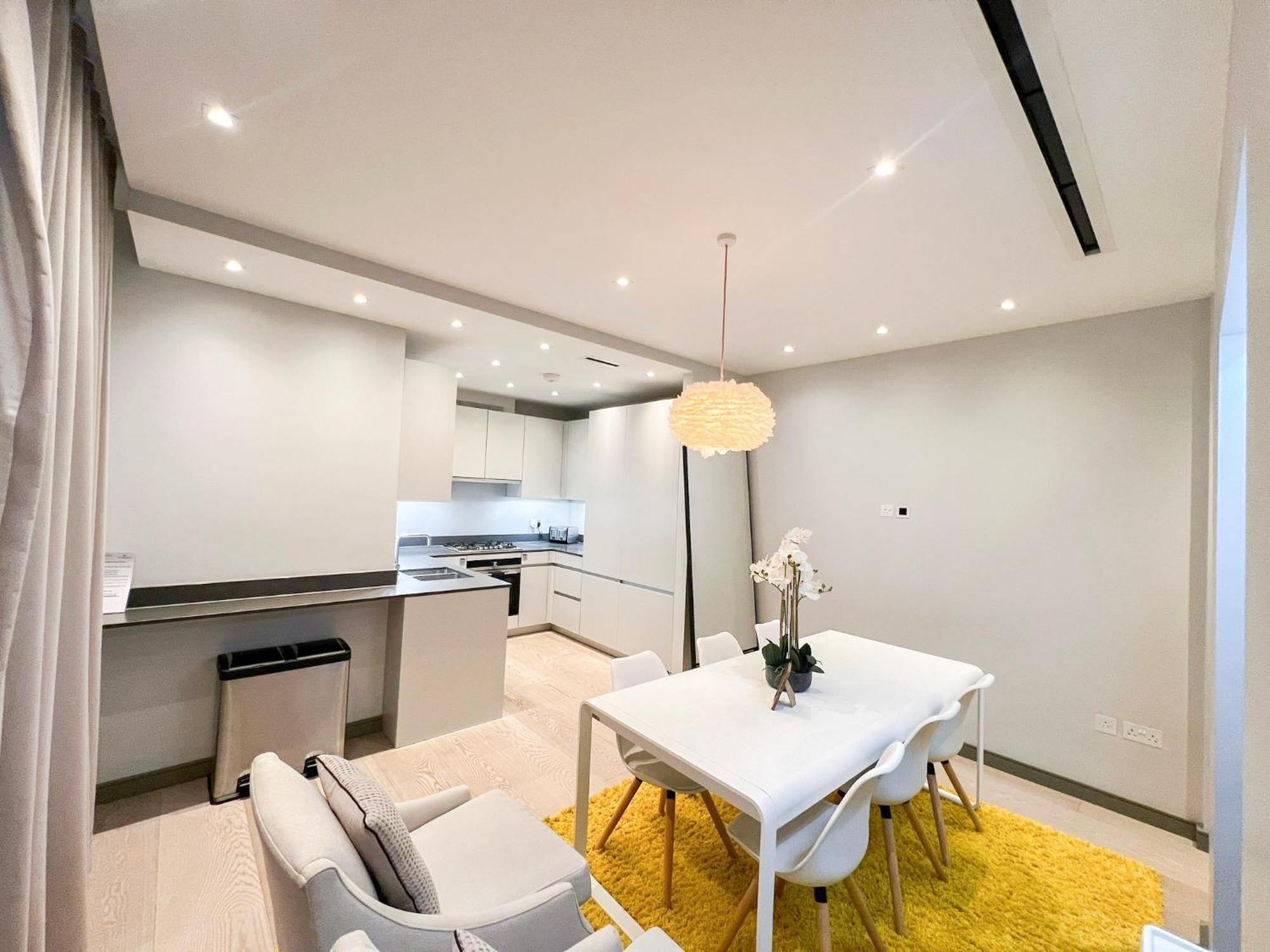 Posh 3 Bedroom Flat With Terrace And Indoor Fireplace In Mayfair, Near Hyde Park London Exteriör bild